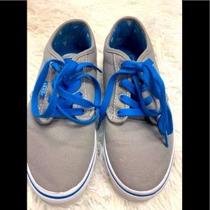 Vans shoes size 4